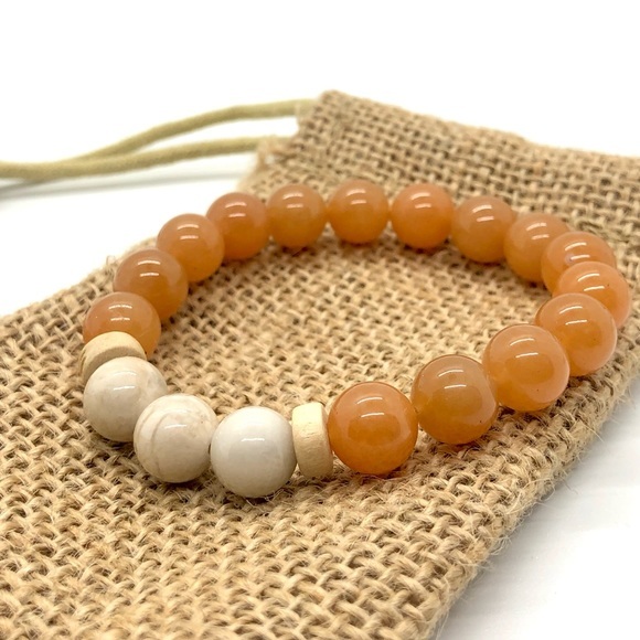 Handmade Red Aventurine Gemstone beaded crystal bracelet - Picture 1 of 4